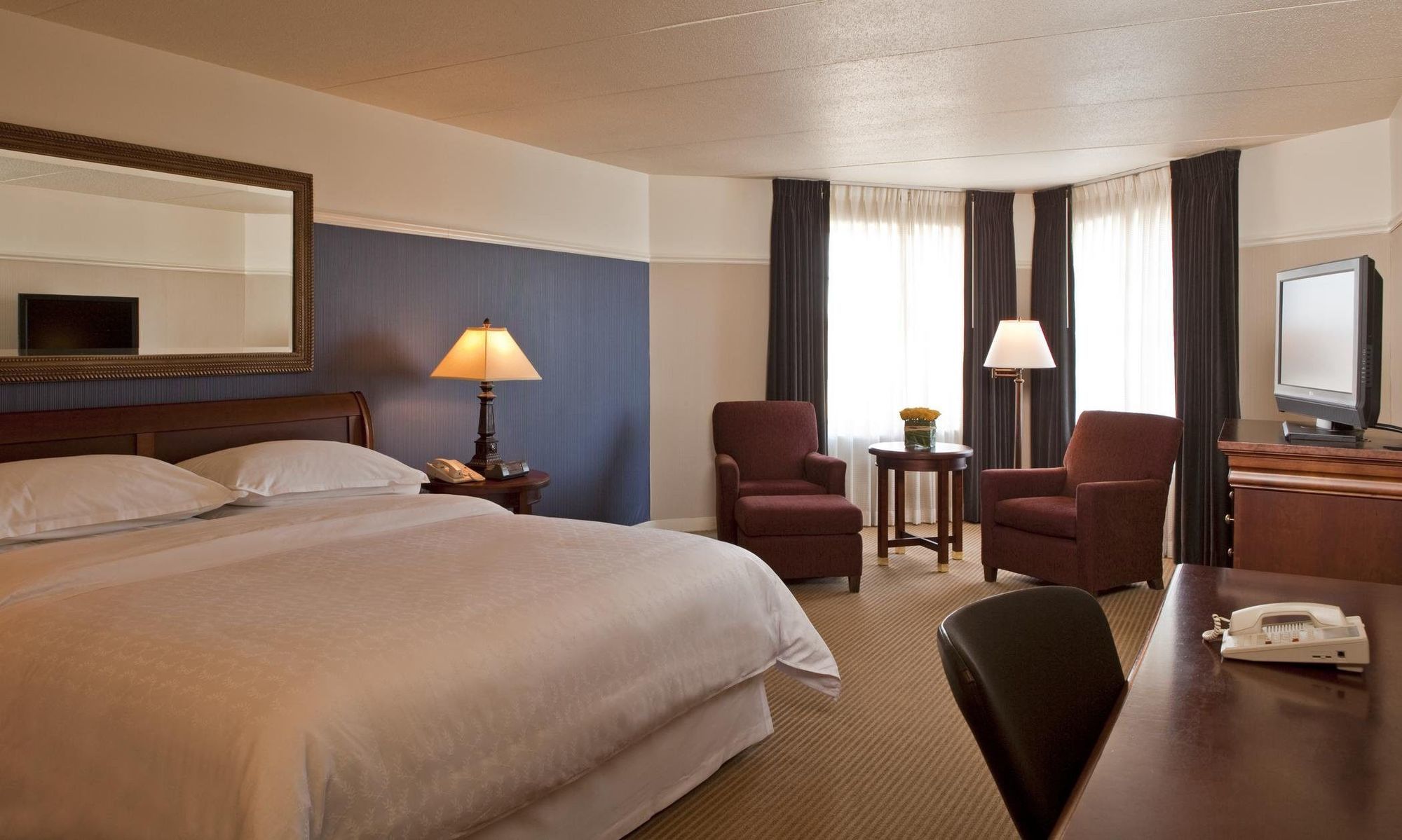 Sheraton Hotel 4*